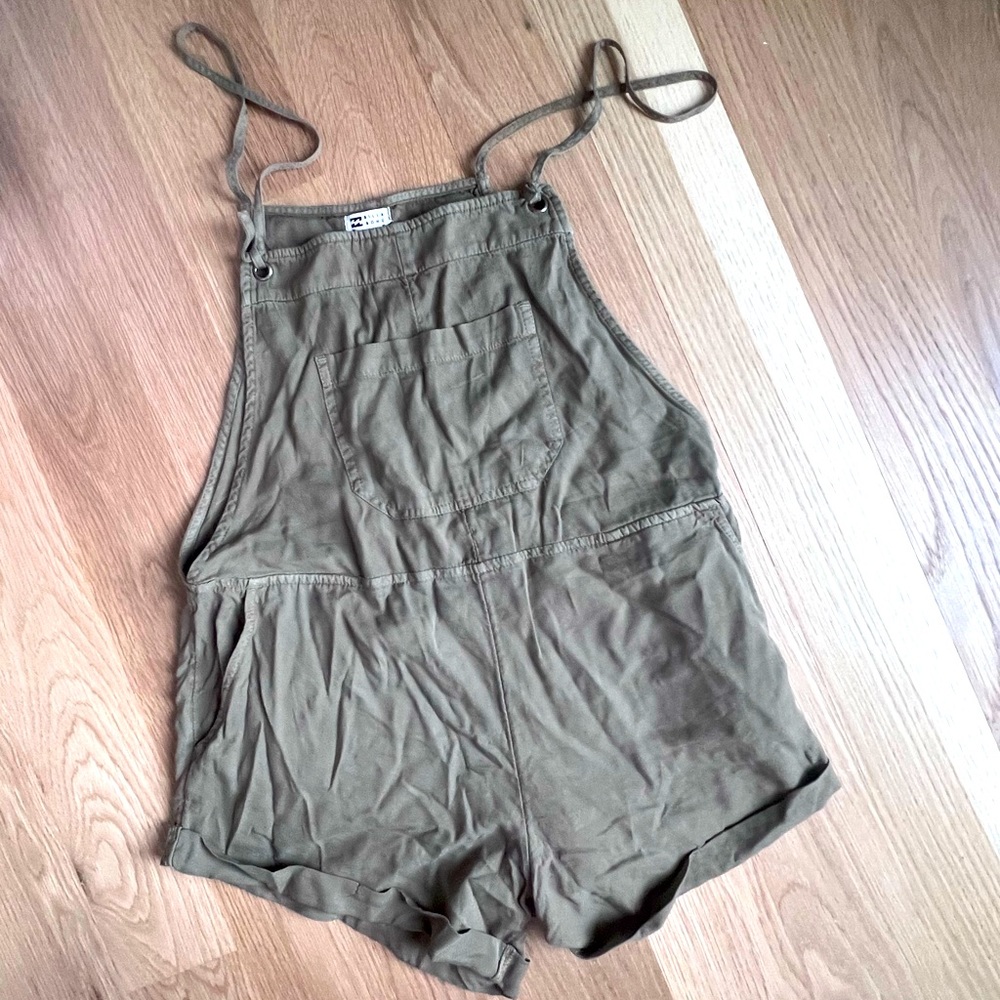 Billabong overalls size L